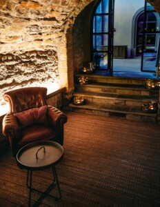Eingang zur Bar im Hotel Freihof by Stand Out Design - Lara Theel